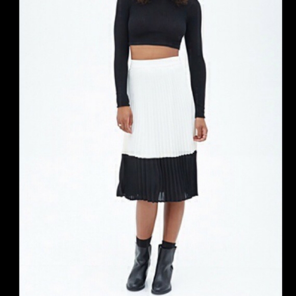 Forever 21 White and Black Midi Skirt - Picture 1 of 4